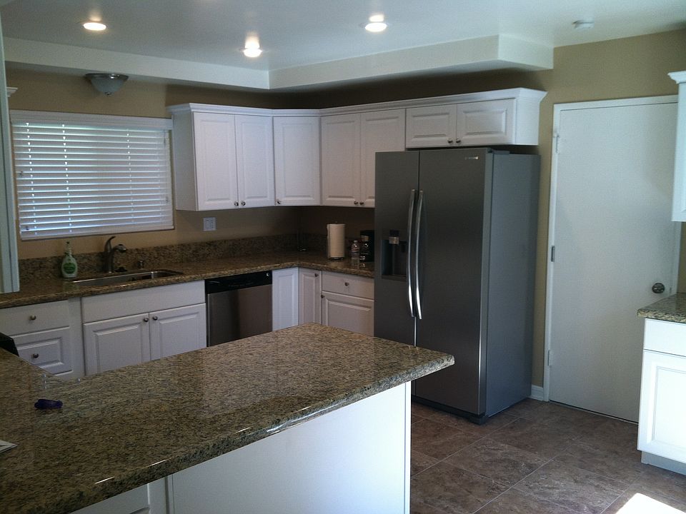 2nd image of 1240 Lyndhurst Dr