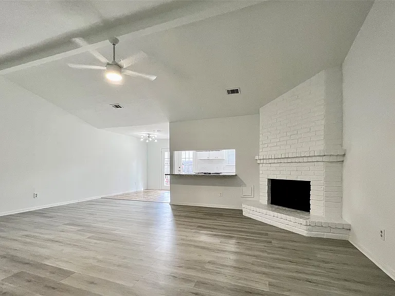 947 Grand Junction Dr — Photo 8