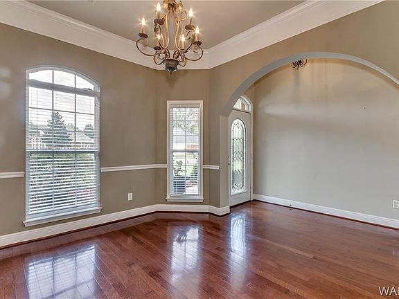 3rd image of 11534 Courtney Ln