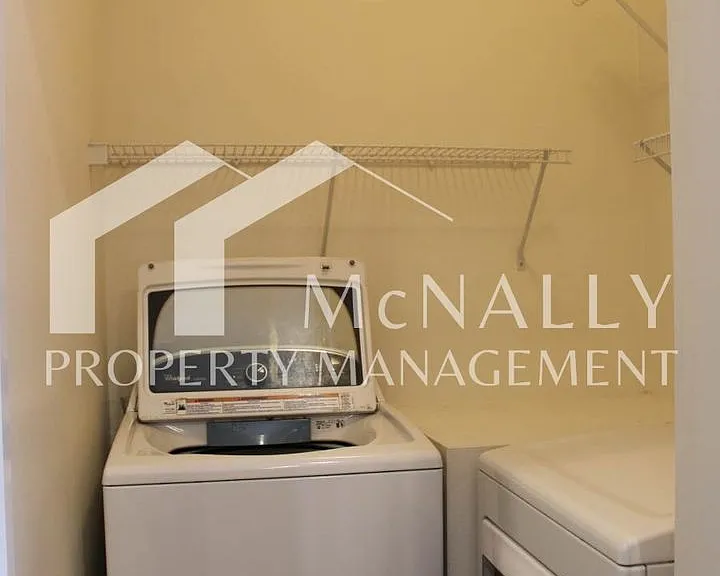 7403 Larkspur Ct — Photo 16