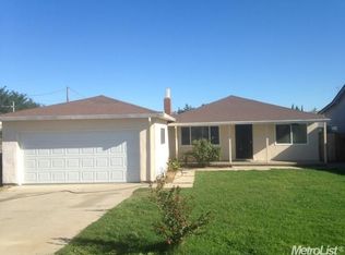 627 W Alameda St, Manteca, CA 95336