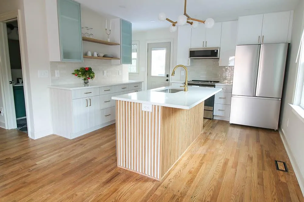 3 bed, 1015 sqft, $2,490 — Photo 4
