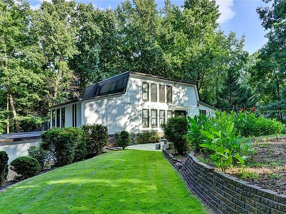 2nd image of 117 Ridge Rd