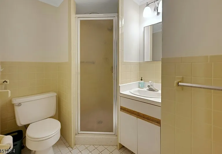 8 Franklin Pl — Photo 16