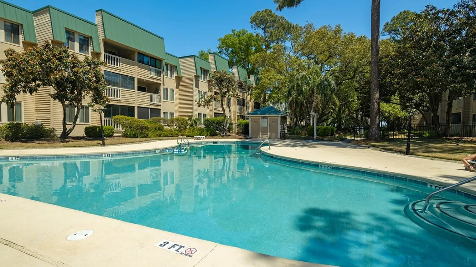 2 bed, 2.0 bath, 839 sqft, $2,524 — Photo 4