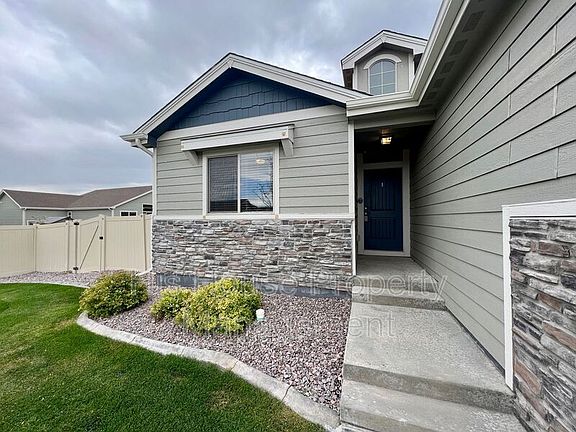 3rd image of 647 Cimarron Ct