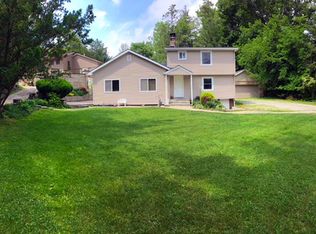 6631 Wallings Rd, Brecksville, OH 44141