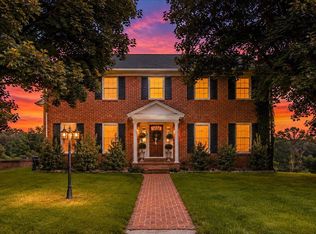 305 N Red Hill Rd, Martinsburg, WV 25401