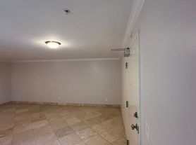 El Dorado Apartments, 105