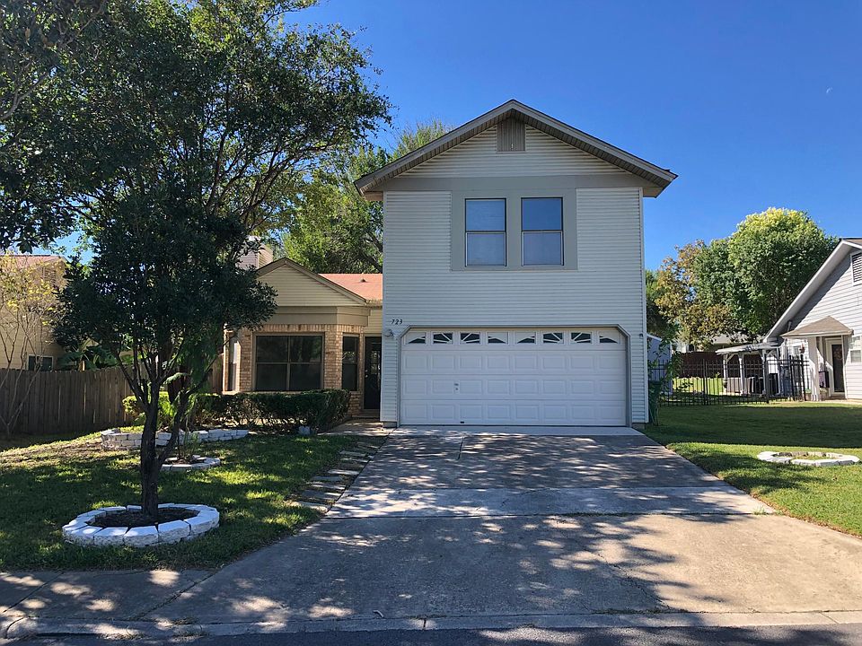 1st image of 723 Cypressgreen Dr