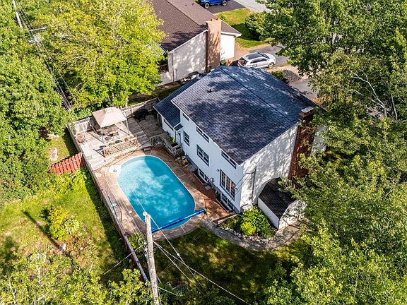 3rd image of 23 Kingsmere Ct