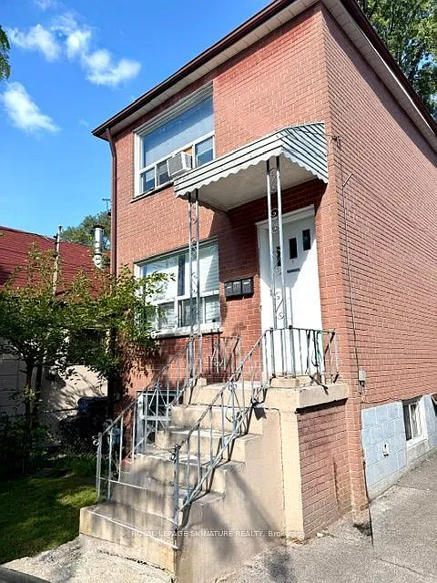 152 Barker Ave #LOWER