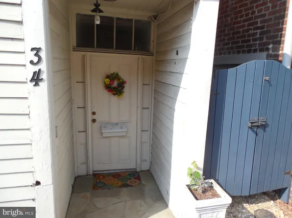 34 E Lee St, Warrenton, VA 20186