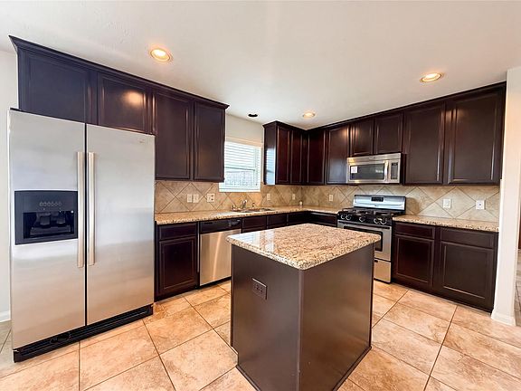 2nd image of 21469 Hunter Hart Dr