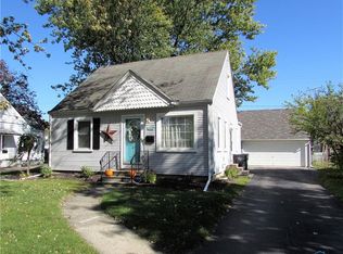 1024 Scott St, Maumee, OH 43537