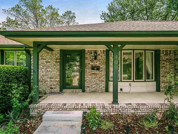 5th image of 400 N Brook Forest Rd