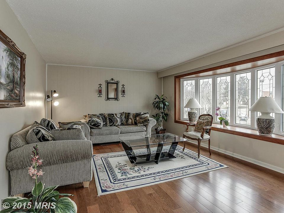 2nd image of 1108 Chiswell Ln