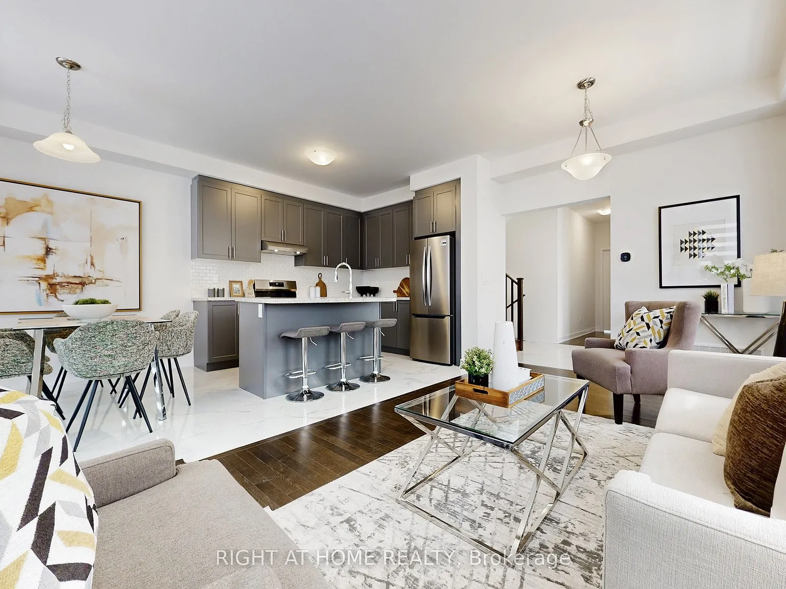 7 bed, $5,000 — Photo 3
