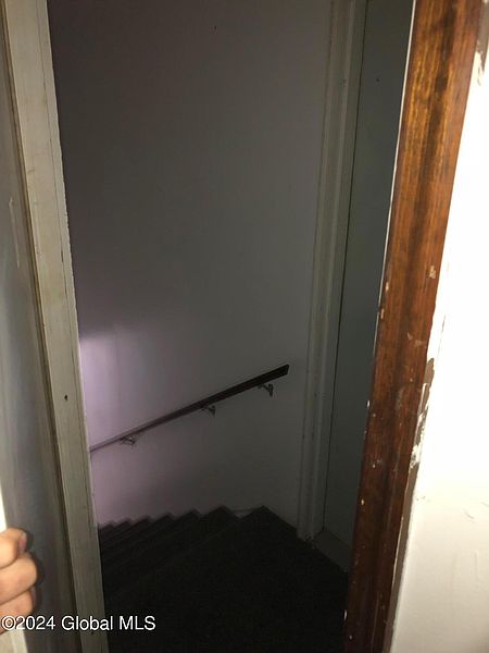 5th image of 30 Willett Street