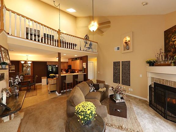 2nd image of 1355 Rose Ct