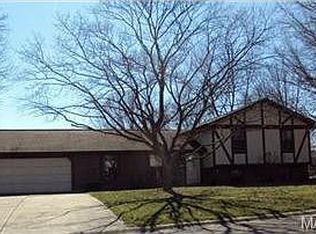 20 Berkshire Dr, Washington, MO 63090