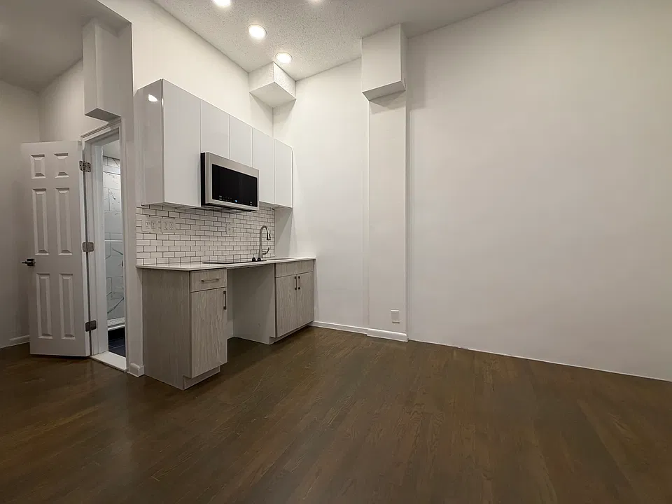 270 Newbury St #1