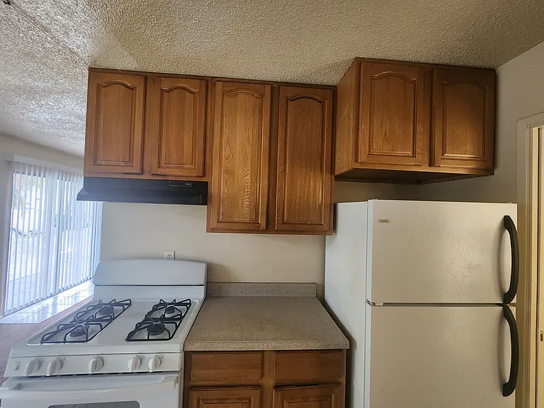 2125 10th Ave #10 — Photo 10