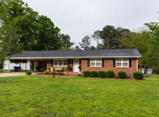 3118 Hickory Hill Dr, Sanford, NC 27330