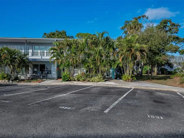 4325 58th Way N APT 1531, Kenneth City, FL 33709