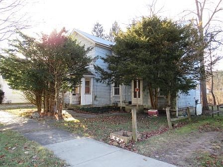 2nd image of 617 Superior St