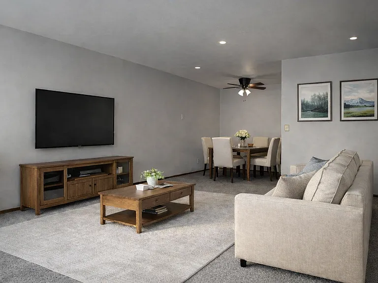 Twin Lakes Apartments — Photo 7