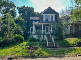 1520 Smithfield St, East Liverpool, OH