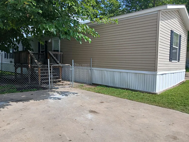 305 Elms Rd #12A — Photo 8