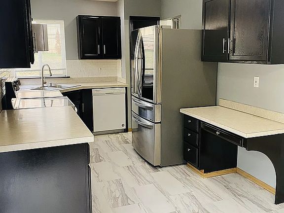 3rd image of 1675 S 58th Street Ct