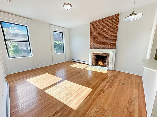 616 Washington St #1 Photo 1