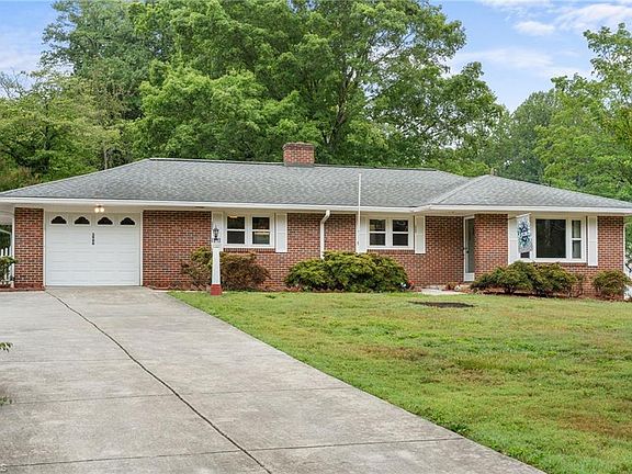3rd image of 3966 Ebert Rd