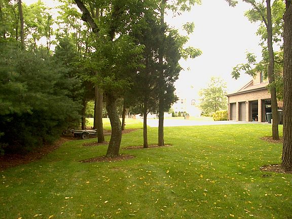 2nd image of 1575 Priscilla Ct