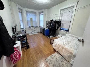 136 Hemenway St #4, Boston, MA 02115