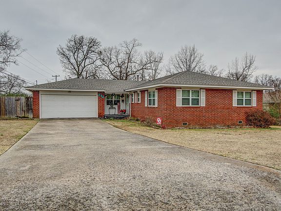 2nd image of 234 Dogwood Dr