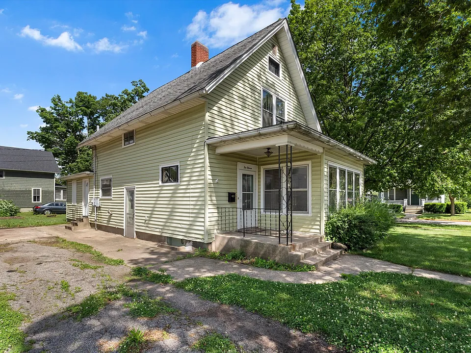 1011 Jackson St