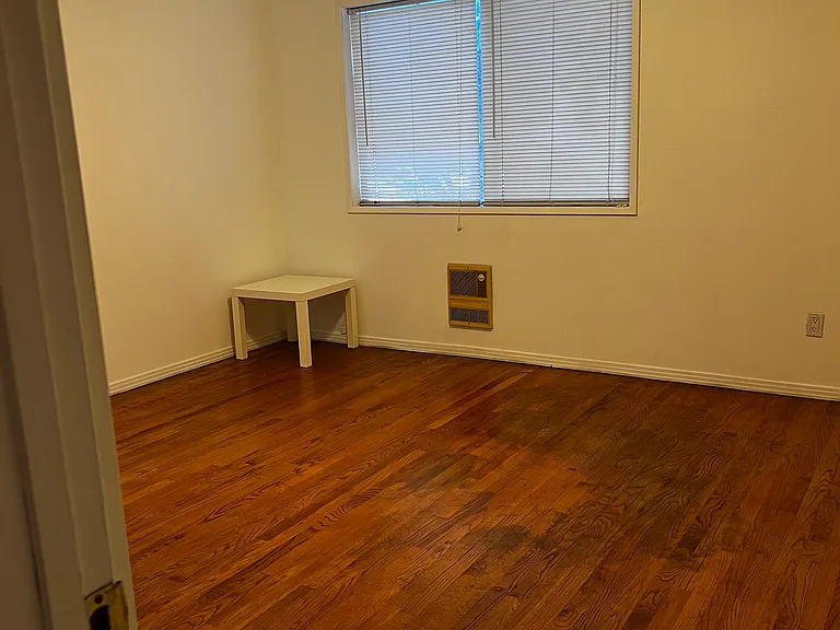 1541 Veteran Ave #2 — Photo 7