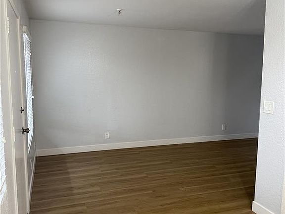 4th image of 13808 S Cerise Ave #11