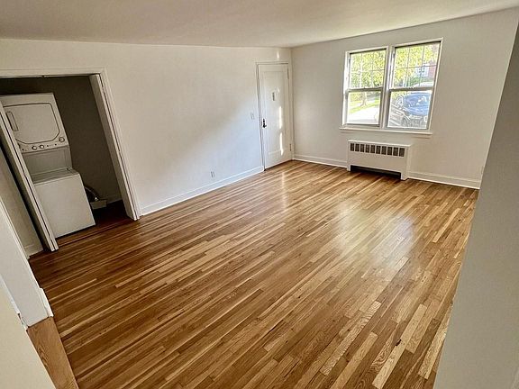 4th image of 101 Carpenter Avenue #B5
