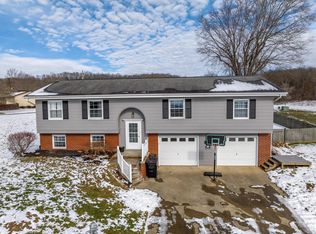 1608 Valley Dale Dr, Logan, OH 43138