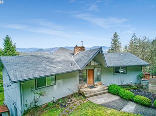 2206 Lookingglass Rd, Roseburg, OR 97471