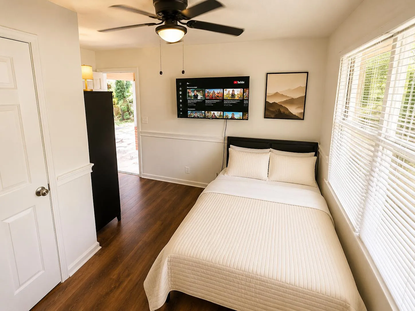 4 bed, 7.0 bath, 2192 sqft, $1,048 — Photo 1