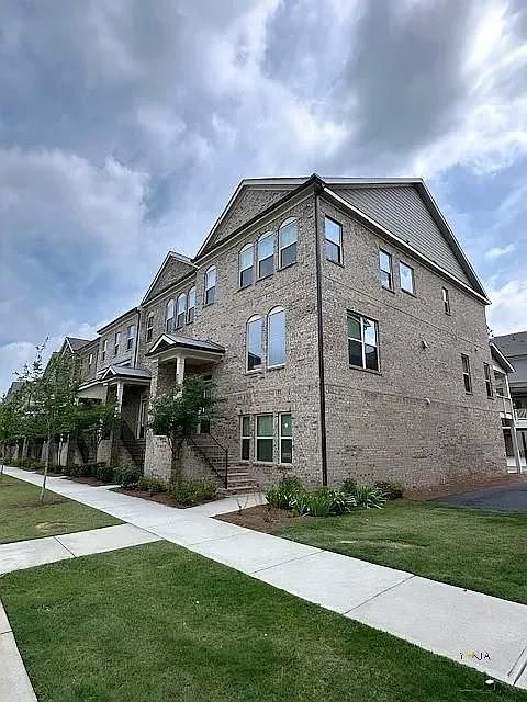 1st image of 4210 Essex Pond Way
