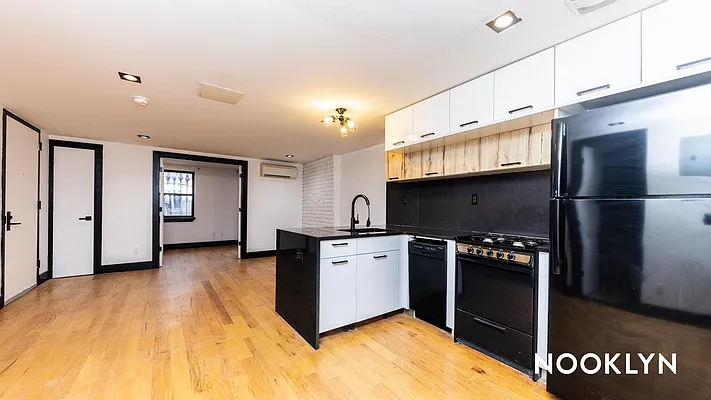 Rented by Nooklyn NYC LLC | media 18