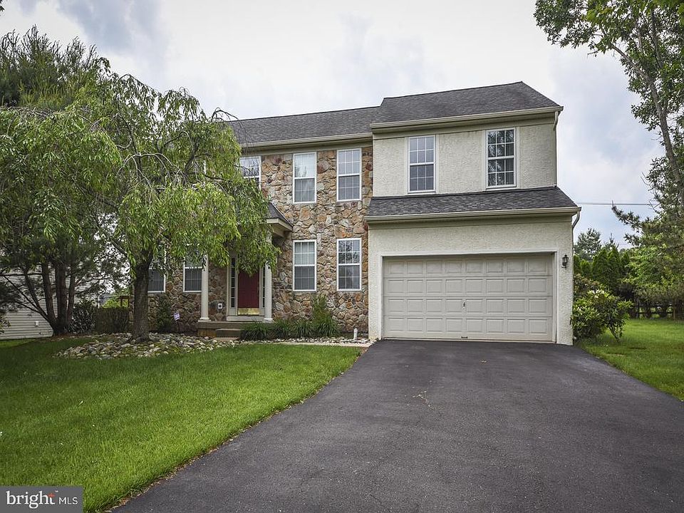 1st image of 307 Crittenden Dr