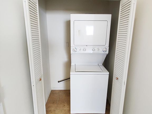 3rd image of 689 S Berendo St #Ptwpzv6h3